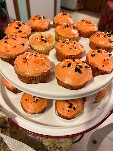 Pumpkin Cupcakes. When is National Dessert Day? October 14 holidays.
