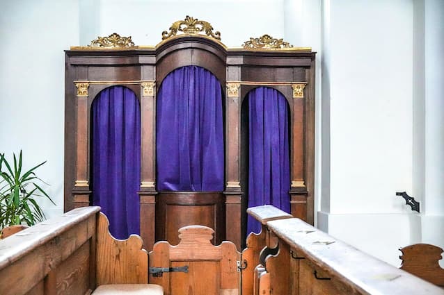 Confessional When is False Confession Day? November 24 holiday