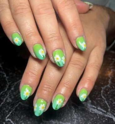 Fingernails, Beautician Day